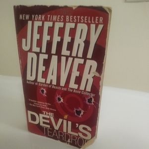 Devil's Teardrop book by Jeffery Deaver